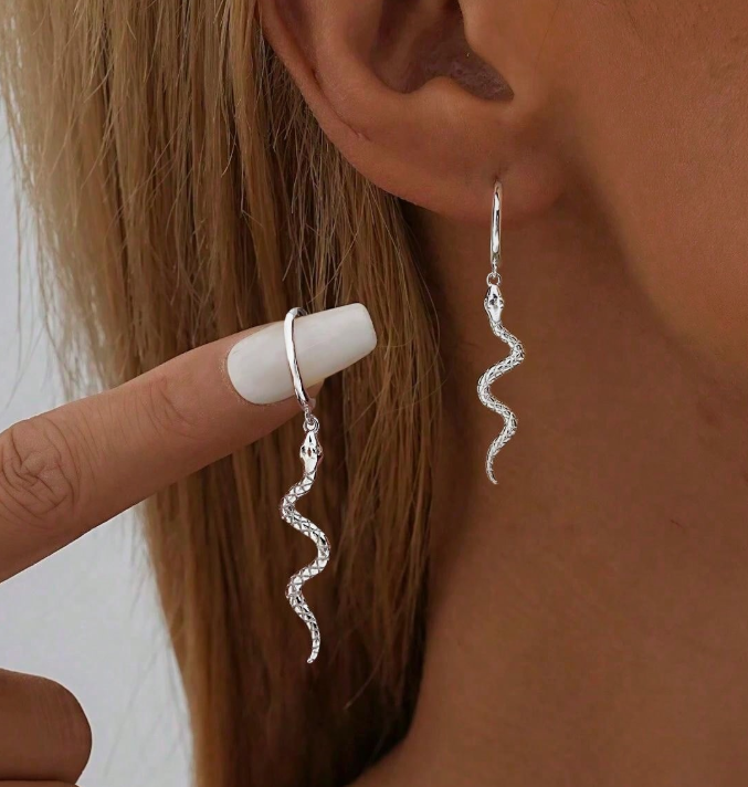 I AM MEDUSA š Snake Dangle Earrings