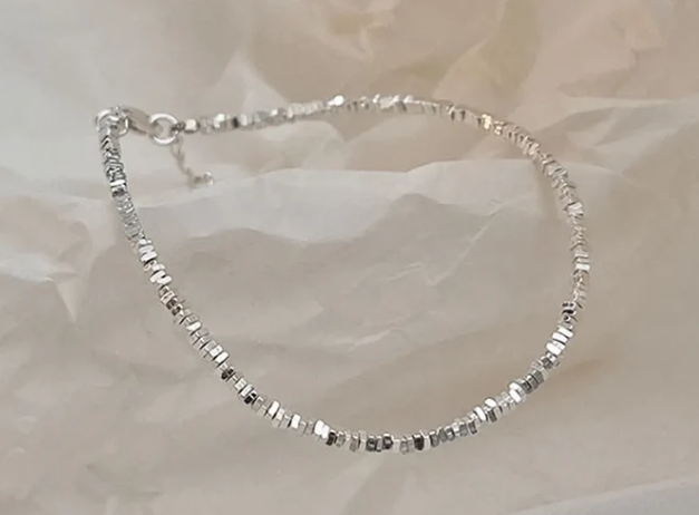 Freya Canada’s I AM ASTERIA Starlight Sterling silver beaded bracelet on display