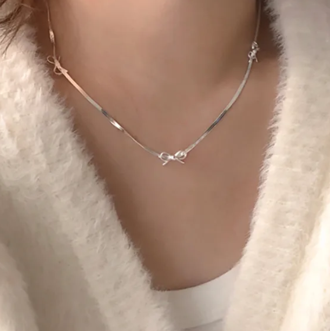 I AM APHRODITE ✨ Sterling Silver Bows Choker Necklace 🎀 Ships from Vancouver, BC.