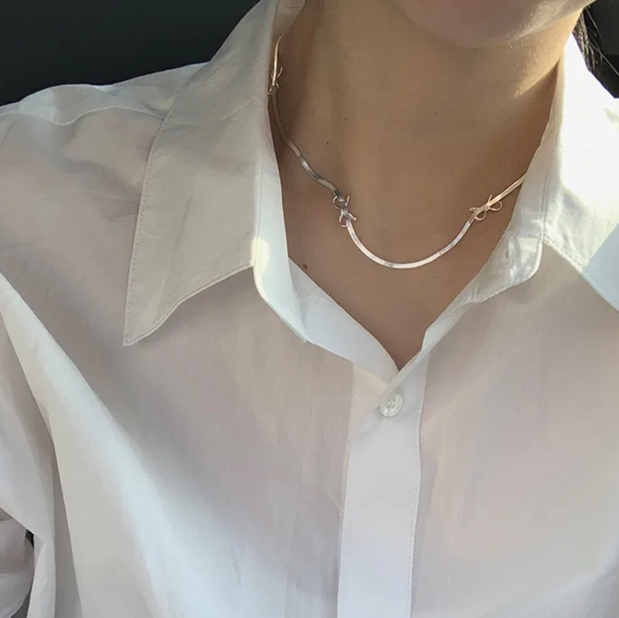 I AM APHRODITE ✨ Sterling Silver Bows Choker Necklace 🎀 Ships from Vancouver, BC.