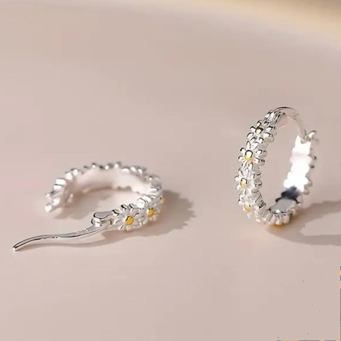 I AM FLORA | Daisy Hoops 🌼