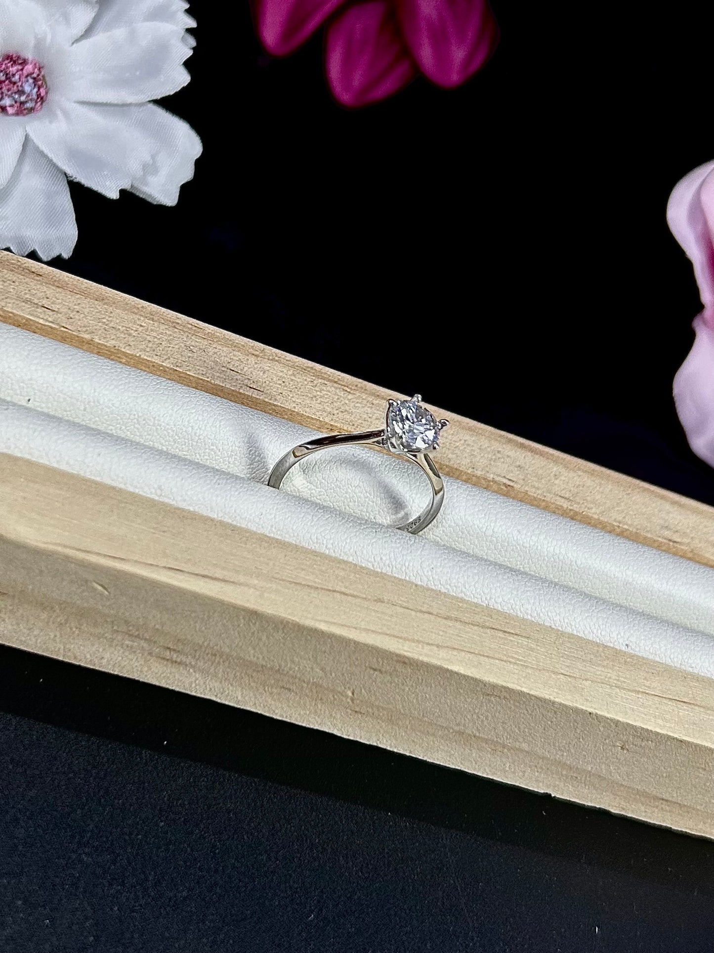 I AM VESTA 🔥 Classic Solitaire 💍