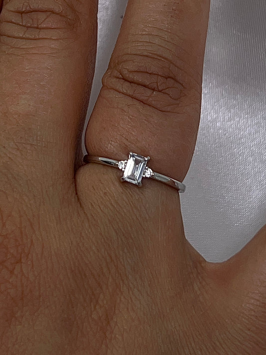 I AM ARTEMIS | Vertical Solitaire Ring 🌙