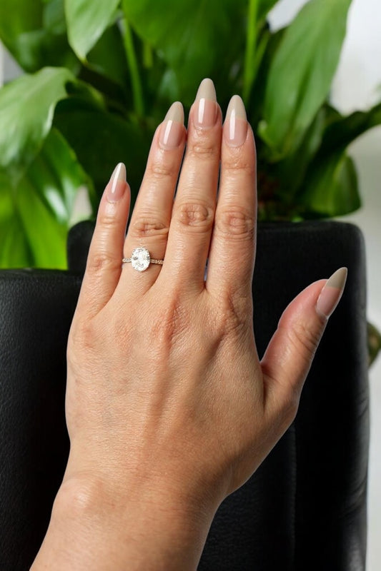 Model is wearing Freya Canada’s I AM SELENE Oval Solitaire Ring. This 2.5 carat sterling silver moissanite ring ships from Vancouver, BC. 