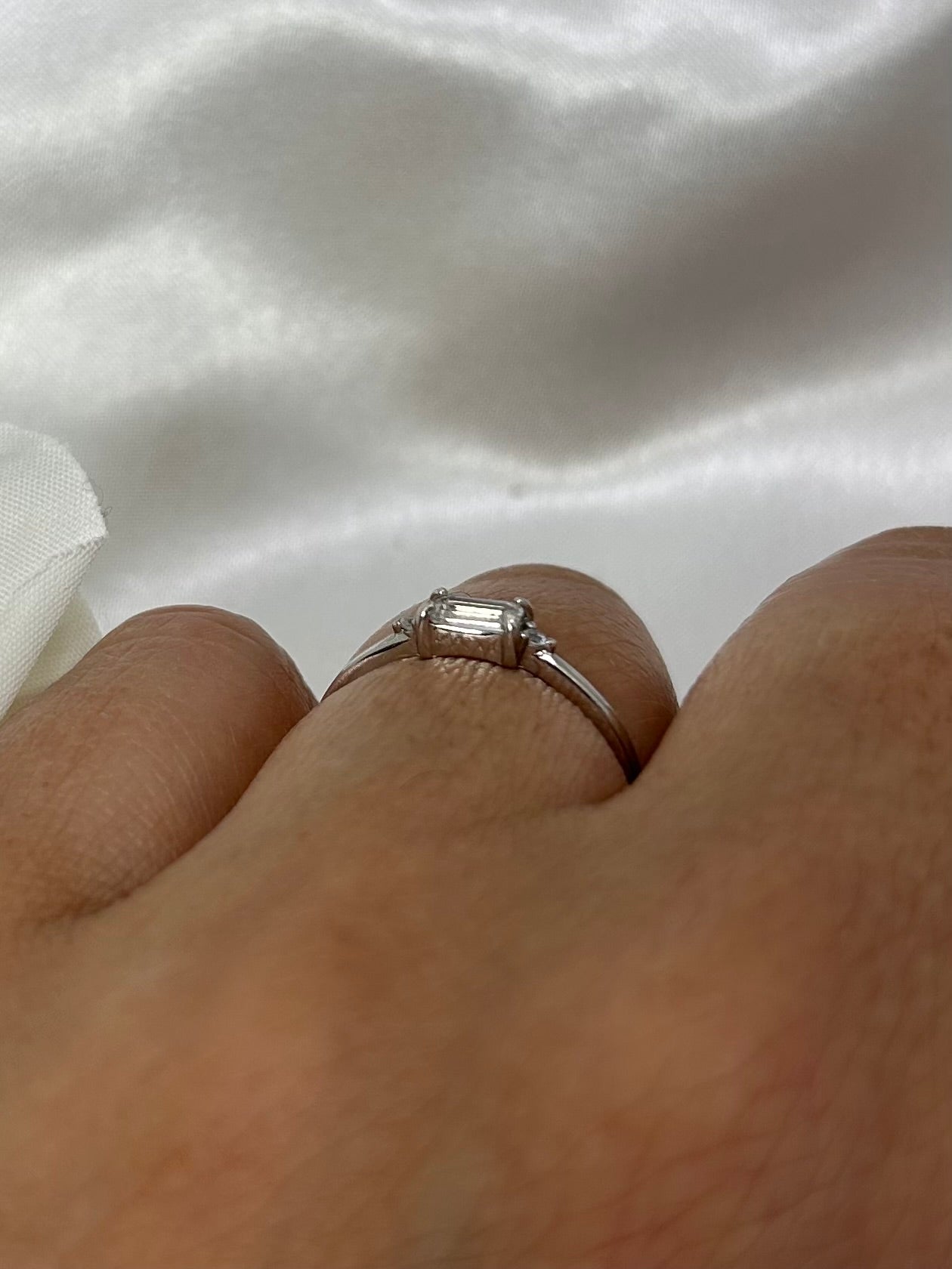 I AM SELENE | Horizontal Solitaire Ring 🌙