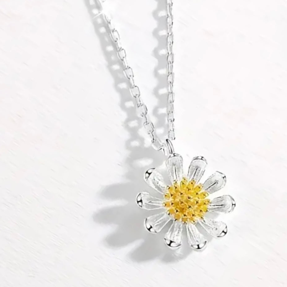 I AM FLORA ✨ Delicate Daisy Necklace 🌼